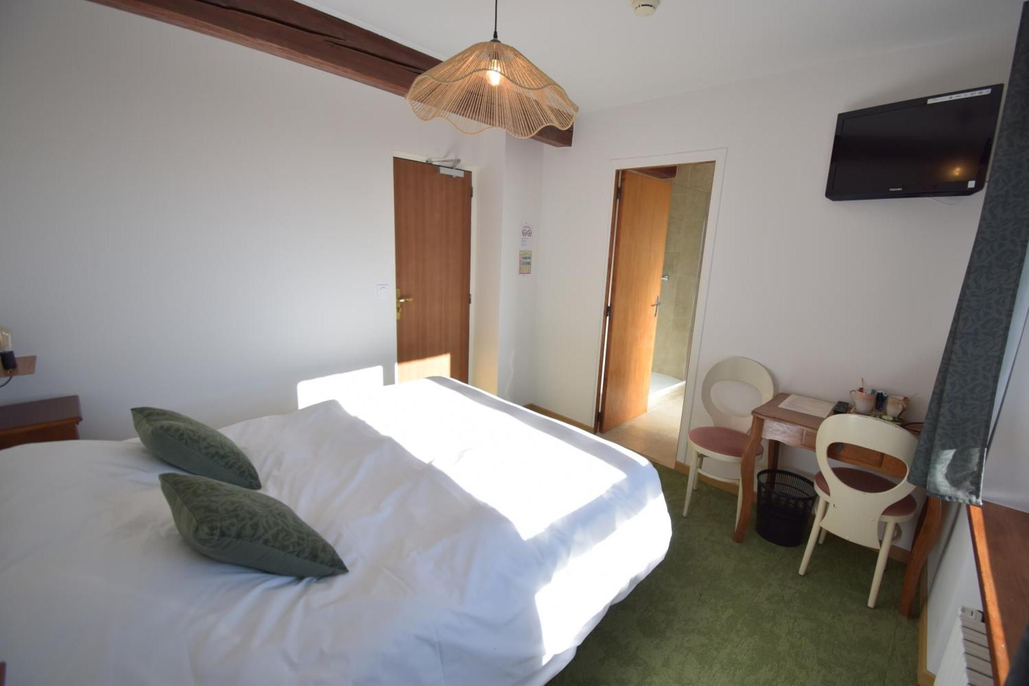 Hotel Les Chenets Saint-Julien-en-Champsaur Exterior photo