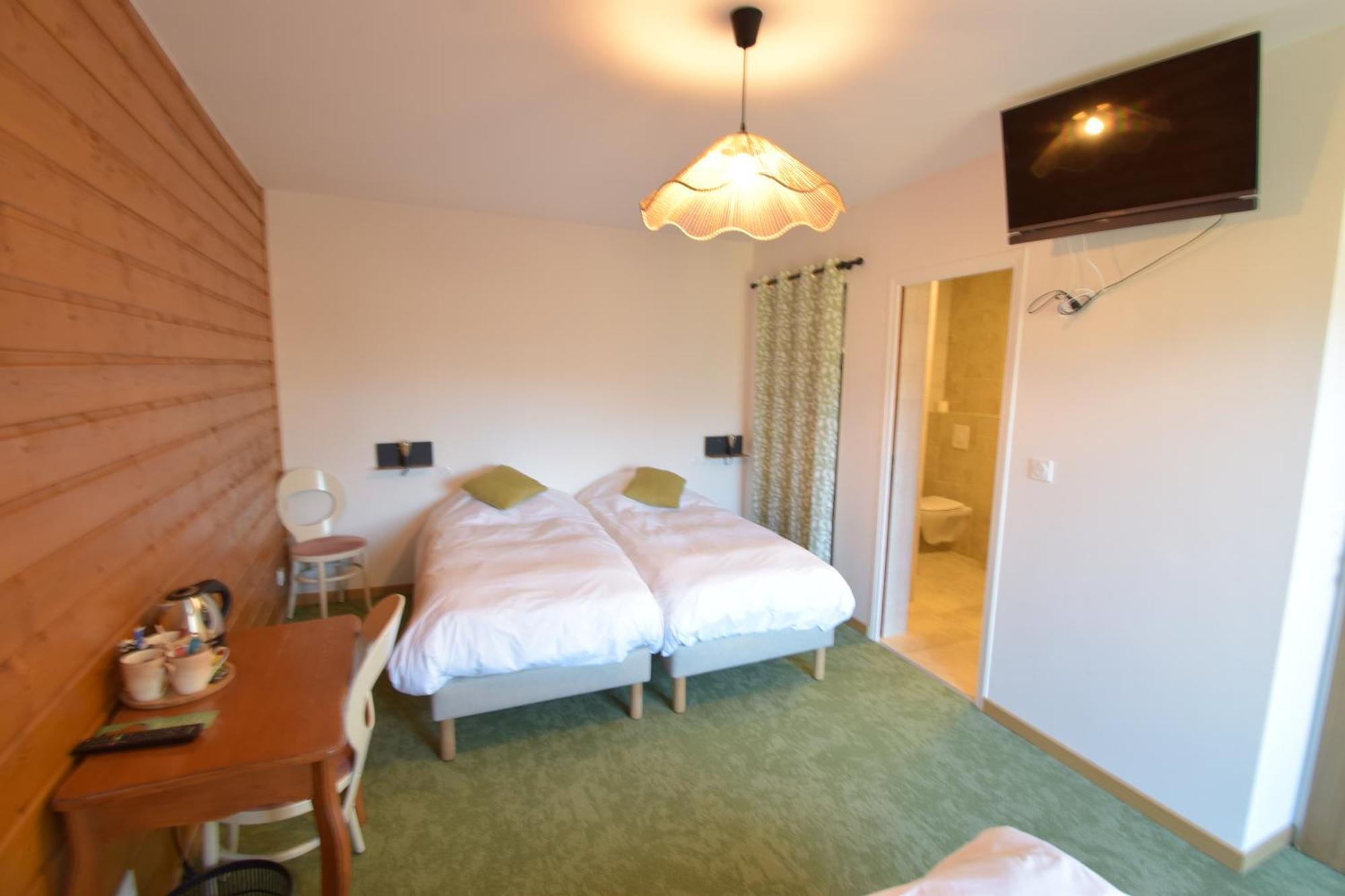 Hotel Les Chenets Saint-Julien-en-Champsaur Exterior photo
