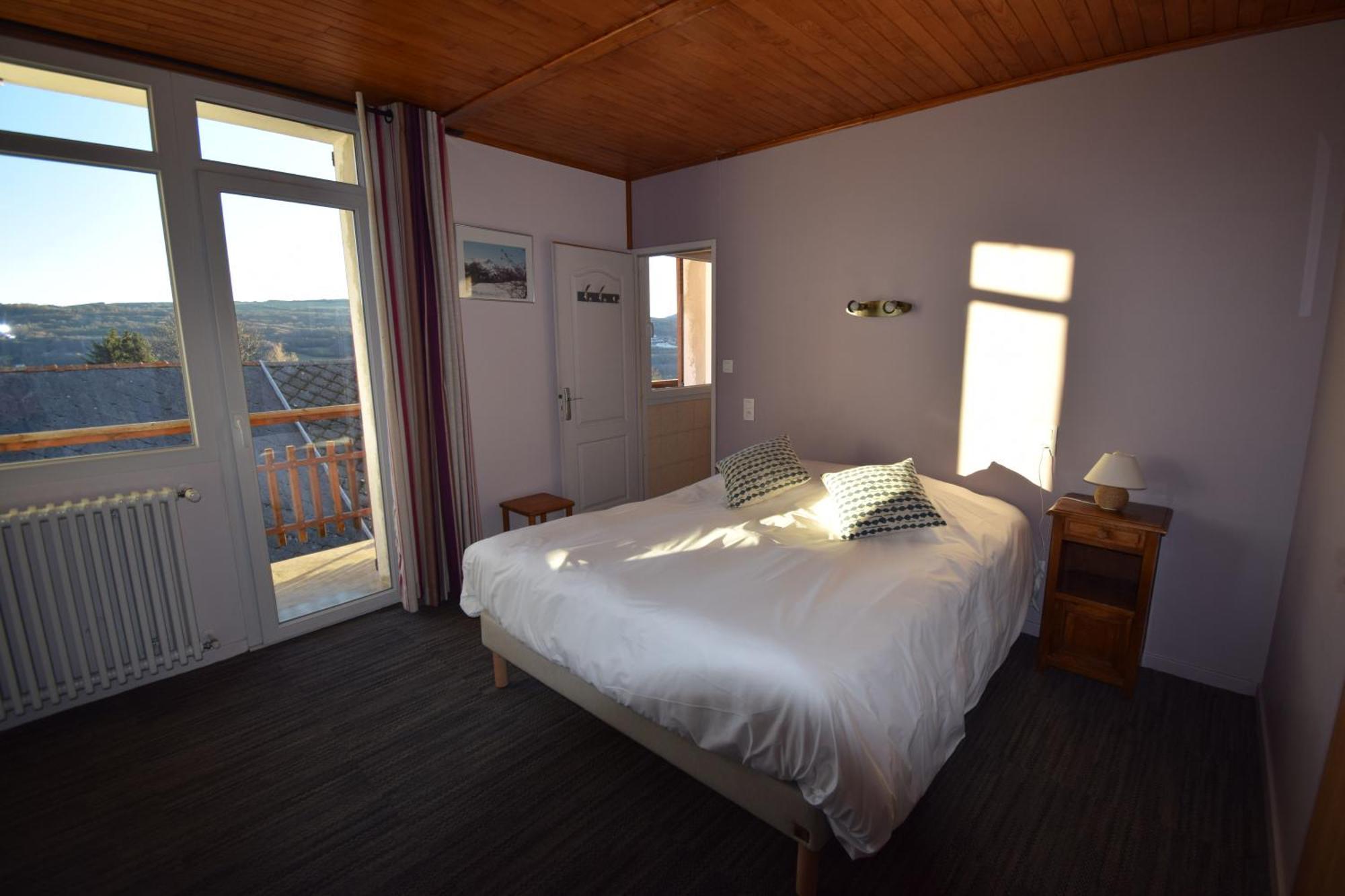 Hotel Les Chenets Saint-Julien-en-Champsaur Exterior photo