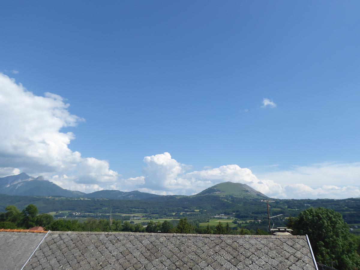 Hotel Les Chenets Saint-Julien-en-Champsaur Exterior photo